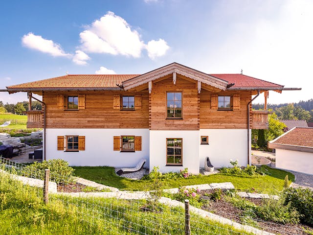 Fertighaus Alois von Regnauer Hausbau Schlüsselfertig ab 786020€, Satteldach-Klassiker Außenansicht 2