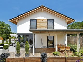 Fertighaus Bruckberg von Regnauer Hausbau Schlüsselfertig ab 396995€, Satteldach-Klassiker Außenansicht 2