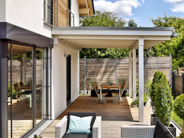 Fertighaus Bruckberg von Regnauer Hausbau Schlüsselfertig ab 396995€, Satteldach-Klassiker Außenansicht 5