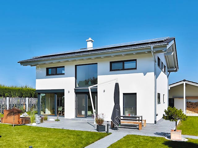 Fertighaus Bruckmühl von Regnauer Hausbau Schlüsselfertig ab 515665€, Satteldach-Klassiker Außenansicht 1