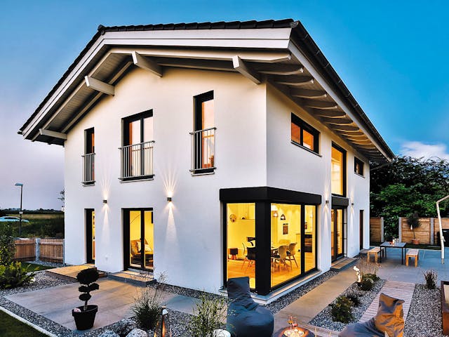 Fertighaus Bruckmühl von Regnauer Hausbau Schlüsselfertig ab 515665€, Satteldach-Klassiker Außenansicht 2