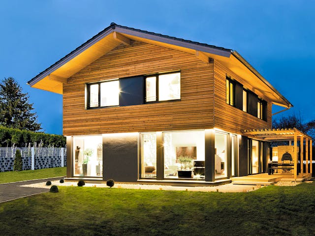 Fertighaus Heidi von Regnauer Hausbau Schlüsselfertig ab 549475€, Satteldach-Klassiker Außenansicht 2