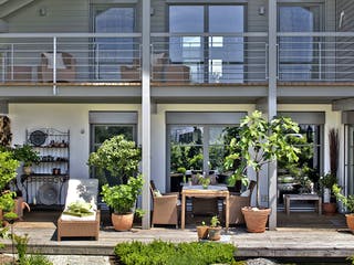 Fertighaus Landshut von Regnauer Hausbau Schlüsselfertig ab 591250€, Satteldach-Klassiker Außenansicht 5