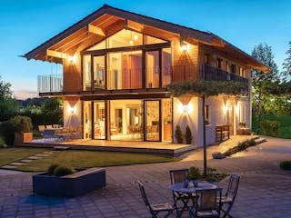 Fertighaus Vitalhaus Liesl von Regnauer Hausbau, Satteldach-Klassiker Außenansicht 2