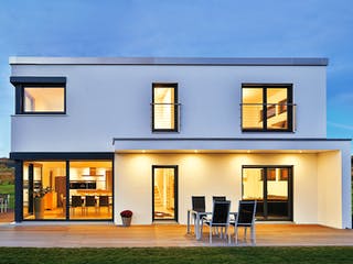 Fertighaus Ulm von Regnauer Hausbau Schlüsselfertig ab 479695€, Cubushaus Außenansicht 2