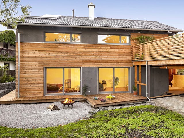 Fertighaus Waakirchen von Regnauer Hausbau Schlüsselfertig ab 520390€, Satteldach-Klassiker Außenansicht 3