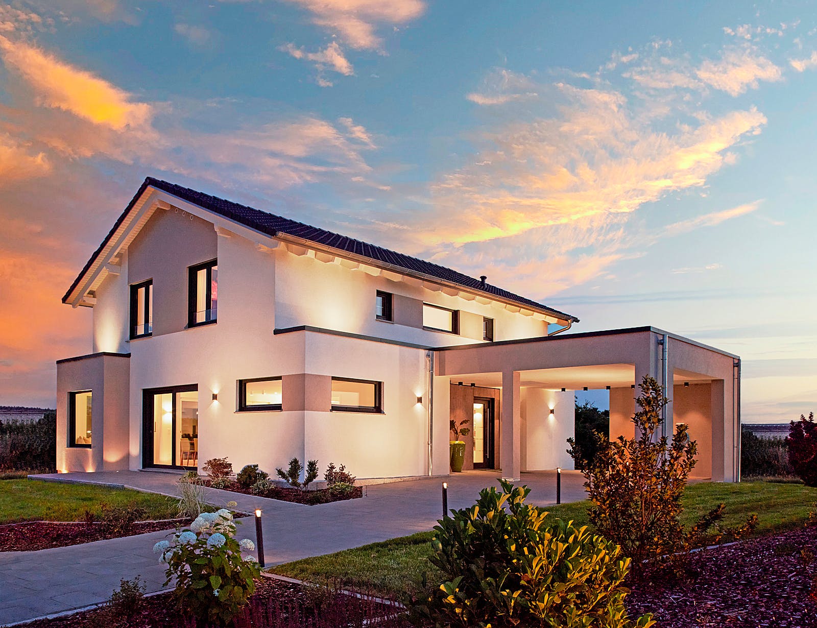 Fertighaus MH Palermo von RENSCH-HAUS, Satteldach-Klassiker Außenansicht 2