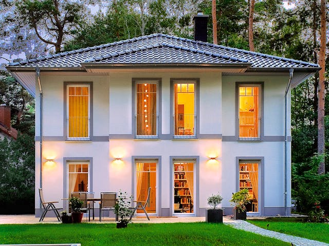 Massivhaus Stadtvilla Lugana von ROTH-MASSIVHAUS Schlüsselfertig ab 341500€, Stadtvilla Außenansicht 3