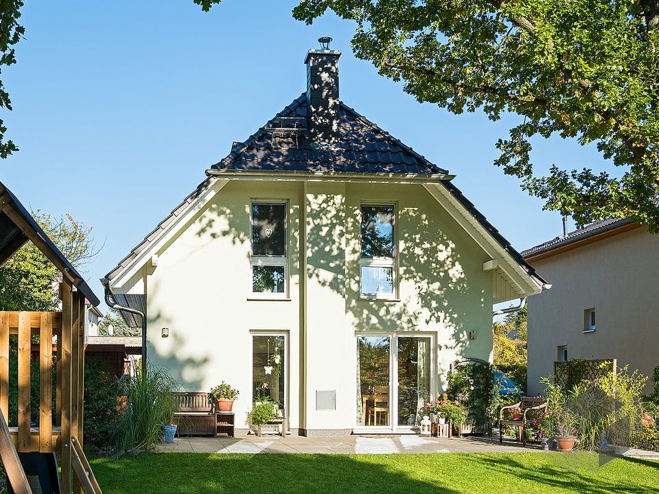 Haus Stade von ROTH-MASSIVHAUS Außenansicht