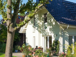 Massivhaus Haus Stade von ROTH-MASSIVHAUS Schlüsselfertig ab 271300€, Satteldach-Klassiker Außenansicht 4