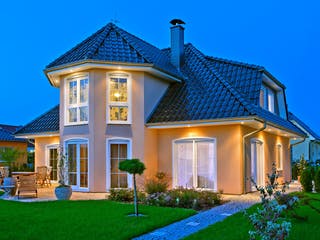 Massivhaus Turmhaus 152 von ROTH-MASSIVHAUS Schlüsselfertig ab 339900€, Stadtvilla Außenansicht 3