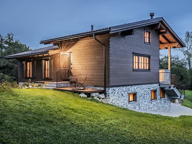 Blockhaus Lago Iseo von Rubner Haus Schlüsselfertig ab 327000€, Blockhaus Außenansicht 3