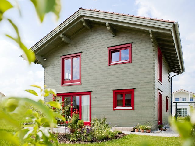 Blockhaus Tirolo von Rubner Haus AT Schlüsselfertig ab 320000€, Blockhaus Außenansicht 2