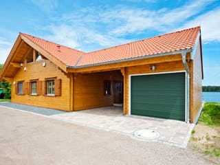 Blockhaus Trentino von Rubner Haus Schlüsselfertig ab 317000€, Blockhaus Außenansicht 2