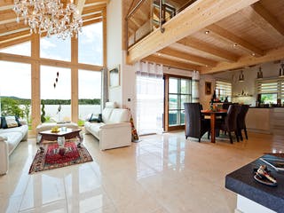 Blockhaus Trentino von Rubner Haus Schlüsselfertig ab 317000€, Blockhaus Innenansicht 1