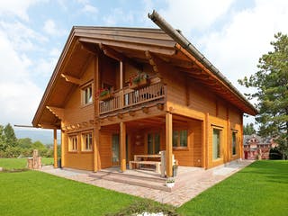 Blockhaus Veneto von Rubner Haus AT Schlüsselfertig ab 365000€, Blockhaus Außenansicht 1