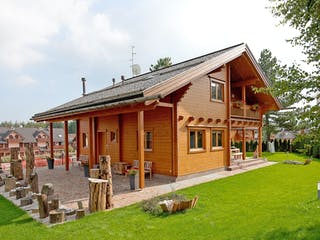 Blockhaus Veneto von Rubner Haus AT Schlüsselfertig ab 365000€, Blockhaus Außenansicht 3