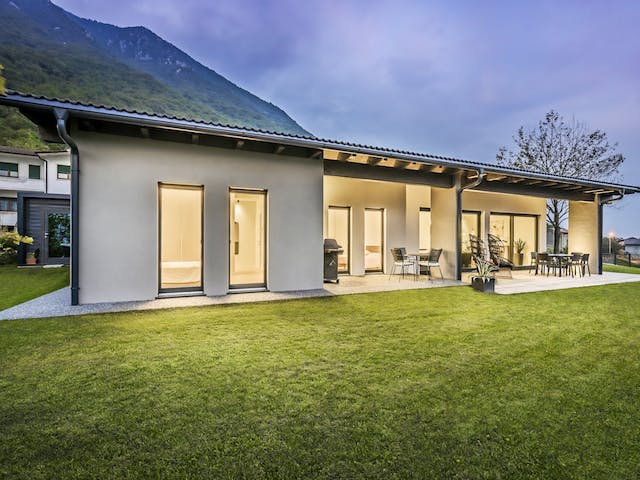 Blockhaus Venezia von Rubner Haus Schlüsselfertig ab 430000€, Satteldach-Klassiker Außenansicht 1