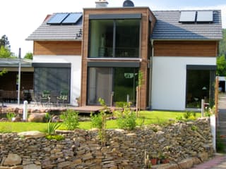 Fertighaus Sandweg von Holzhaus Rosskopf Schlüsselfertig ab 429000€, Satteldach-Klassiker Außenansicht 3