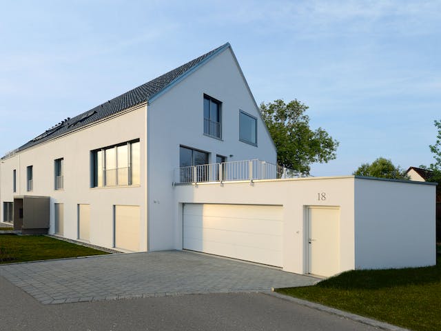 Fertighaus Schindele - Kundenhaus von Bau-Fritz Schlüsselfertig ab 1800000€, Satteldach-Klassiker Außenansicht 2