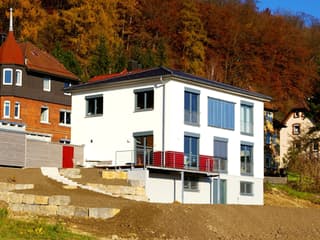 Fertighaus Schmittenberg von Holzhaus Roßkopf Schlüsselfertig ab 288000€, Stadtvilla Außenansicht 4