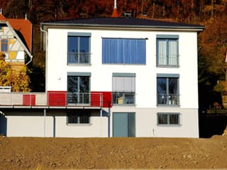 Fertighaus Schmittenberg von Holzhaus Roßkopf Schlüsselfertig ab 288000€, Stadtvilla Außenansicht 3