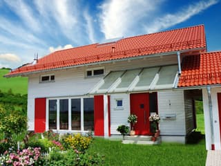 Fertighaus Schöneck von ISARTALER HOLZHAUS Schlüsselfertig ab 276000€, Satteldach-Klassiker Außenansicht 1