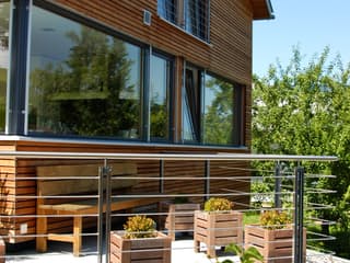 Fertighaus Schubert von Holzhaus Roßkopf Schlüsselfertig ab 284500€, Satteldach-Klassiker Außenansicht 4