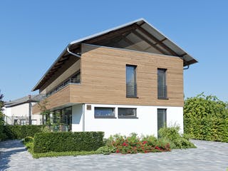 Fertighaus Haus 10 von Detmolder Fachwerkhaus Schlüsselfertig ab 440000€, Satteldach-Klassiker Außenansicht 2