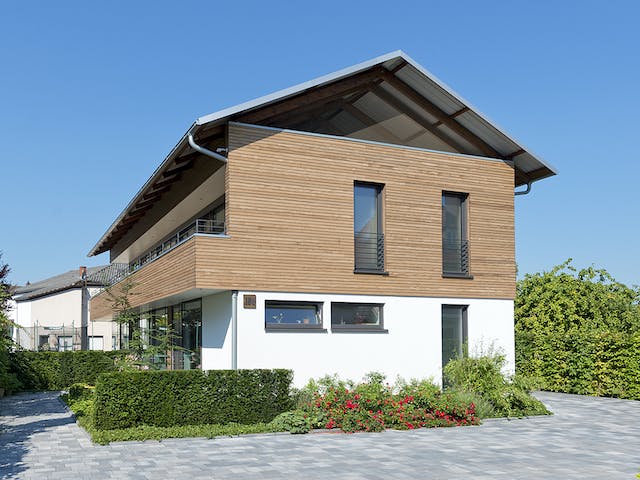 Fertighaus Haus 10 von Detmolder Fachwerkhaus Schlüsselfertig ab 440000€, Satteldach-Klassiker Außenansicht 2