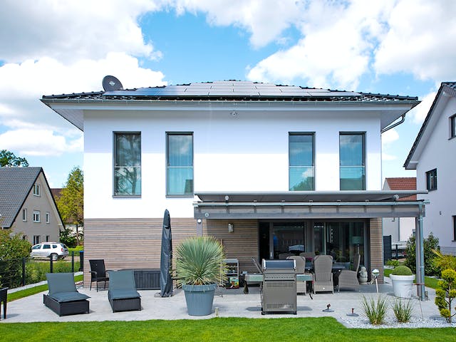 Fertighaus Haus 7 von Detmolder Fachwerkhaus Ausbauhaus ab 290000€, Stadtvilla Außenansicht 1