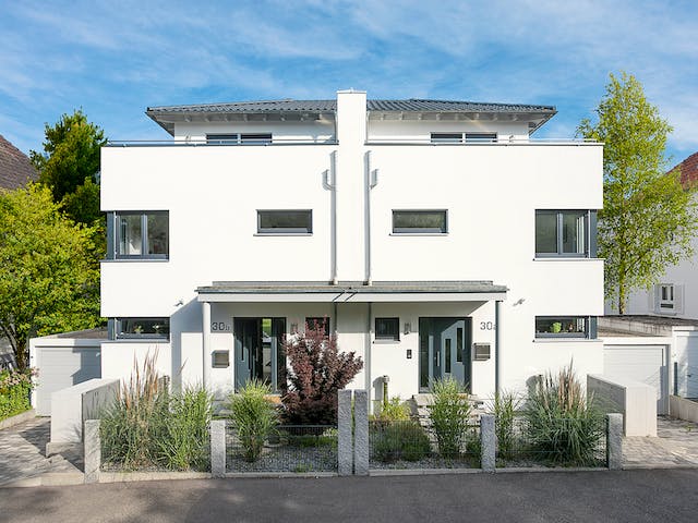 Fertighaus D 30-166.2 - Walmdach Doppelhaus von SchwörerHaus Schlüsselfertig ab 520400€, Stadtvilla Außenansicht 2