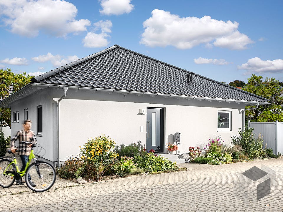Einfamilienhaus E 10-093.3 - Bungalow mit Pool von SchwörerHaus - Österreich | Fertighaus.at