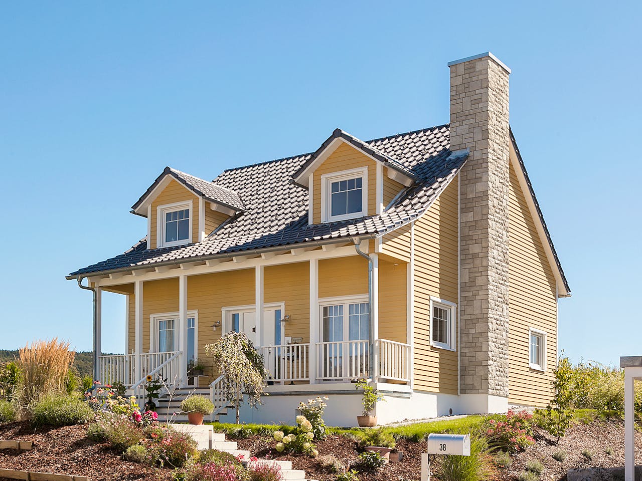 Fertighaus E 15-142.5 - Country-Haus von SchwörerHaus Schlüsselfertig ab 433771€, Satteldach-Klassiker Außenansicht 1