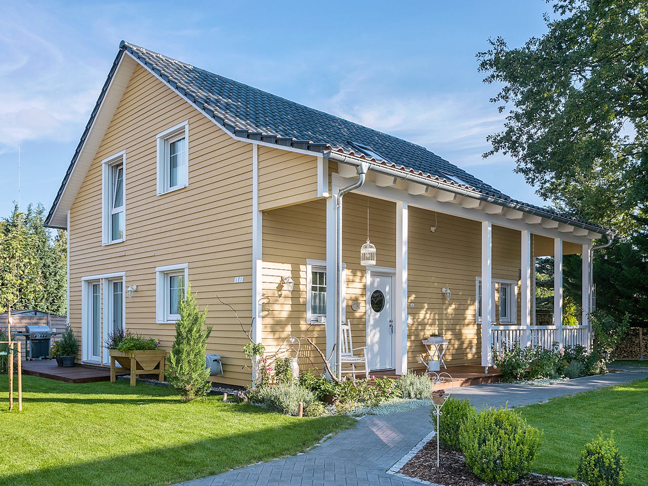 Fertighaus E 15-144.4 - Schwedenhaus von SchwörerHaus Schlüsselfertig ab 367850€, Satteldach-Klassiker Außenansicht 1