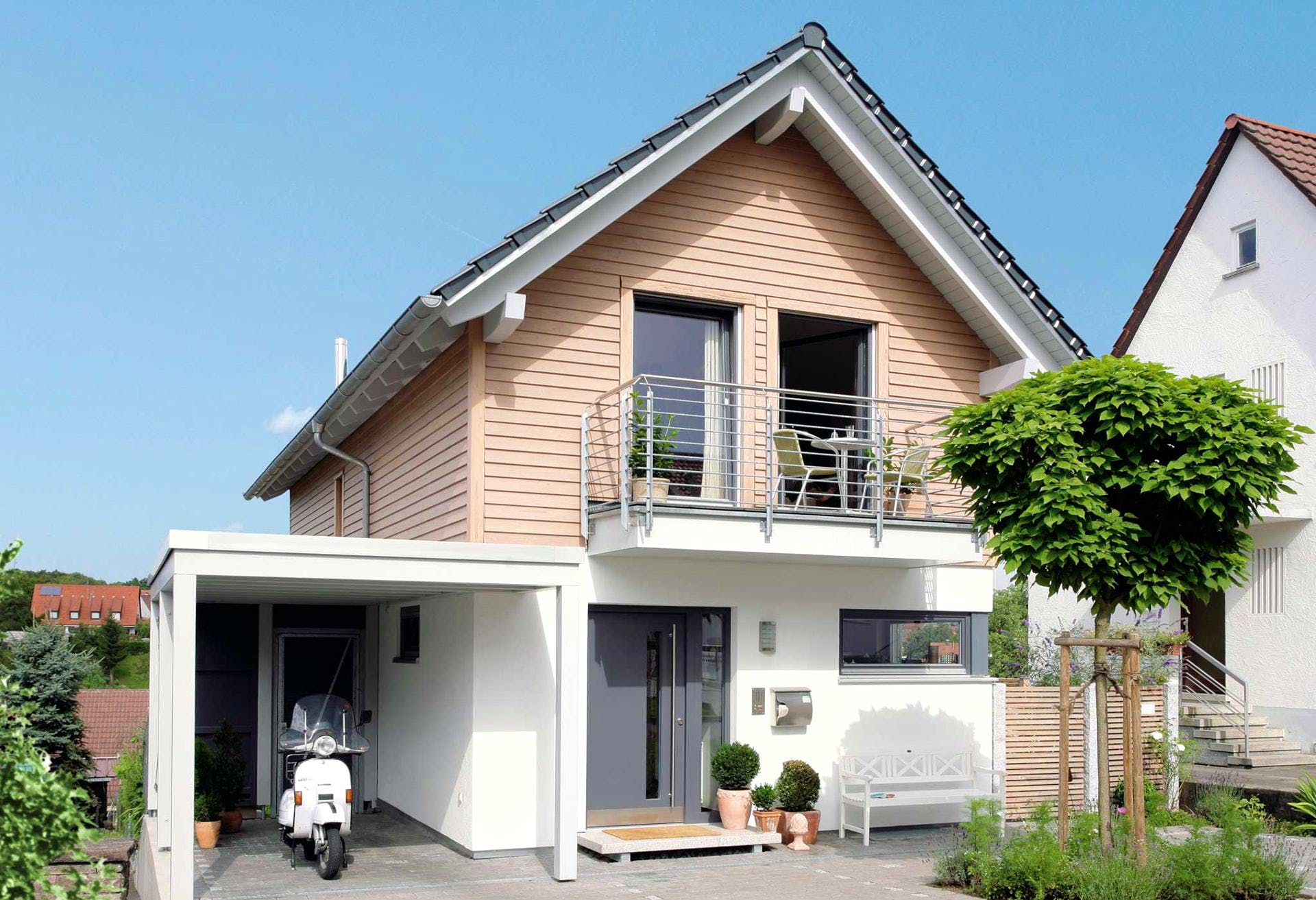 Fertighaus E 15-150.2 - Schmales Hauskonzept von SchwörerHaus Schlüsselfertig ab 372000€, Satteldach-Klassiker Außenansicht 1