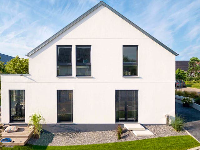 Fertighaus E 15-158.3 - Modernes Satteldachhaus von SchwörerHaus Schlüsselfertig ab 424816€, Außenansicht 2