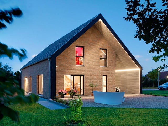 Fertighaus E 15-170.1 - Musterhaus Helmstorf von SchwörerHaus Schlüsselfertig ab 641560€, Satteldach-Klassiker Außenansicht 2