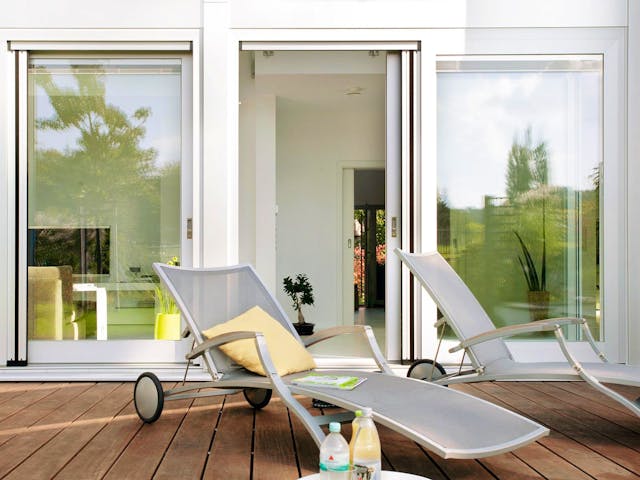 Fertighaus E 15-197.2 - Fertighaus mit Klinkerfassade von SchwörerHaus Schlüsselfertig ab 568042€, Außenansicht 3