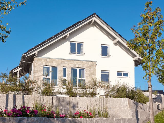 E 15-201.1 - Plusenergiehaus