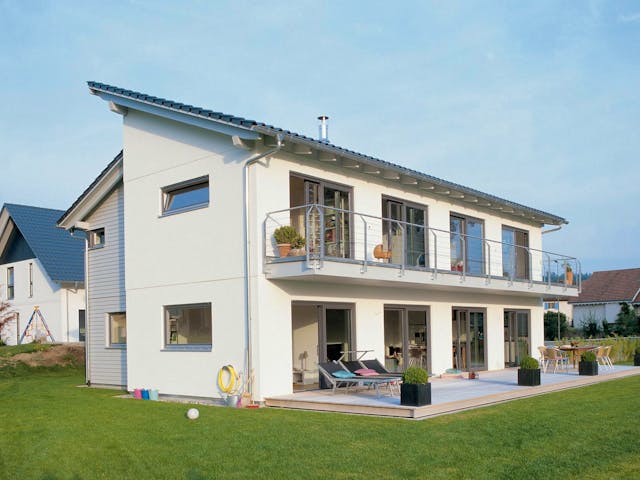Fertighaus E 15-217.1 - Fertighaus mit 200 qm von SchwörerHaus Schlüsselfertig ab 630242€, Pultdachhaus Außenansicht 2