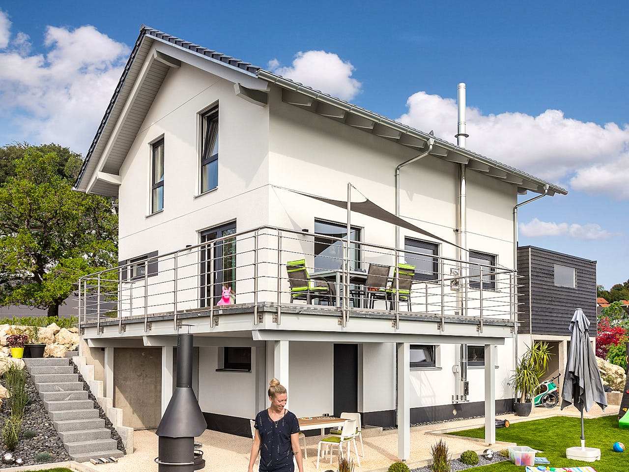 Fertighaus E 15-121.7 - Kundenhaus Bagatur von SchwörerHaus Schlüsselfertig ab 352818€, Satteldach-Klassiker Außenansicht 1