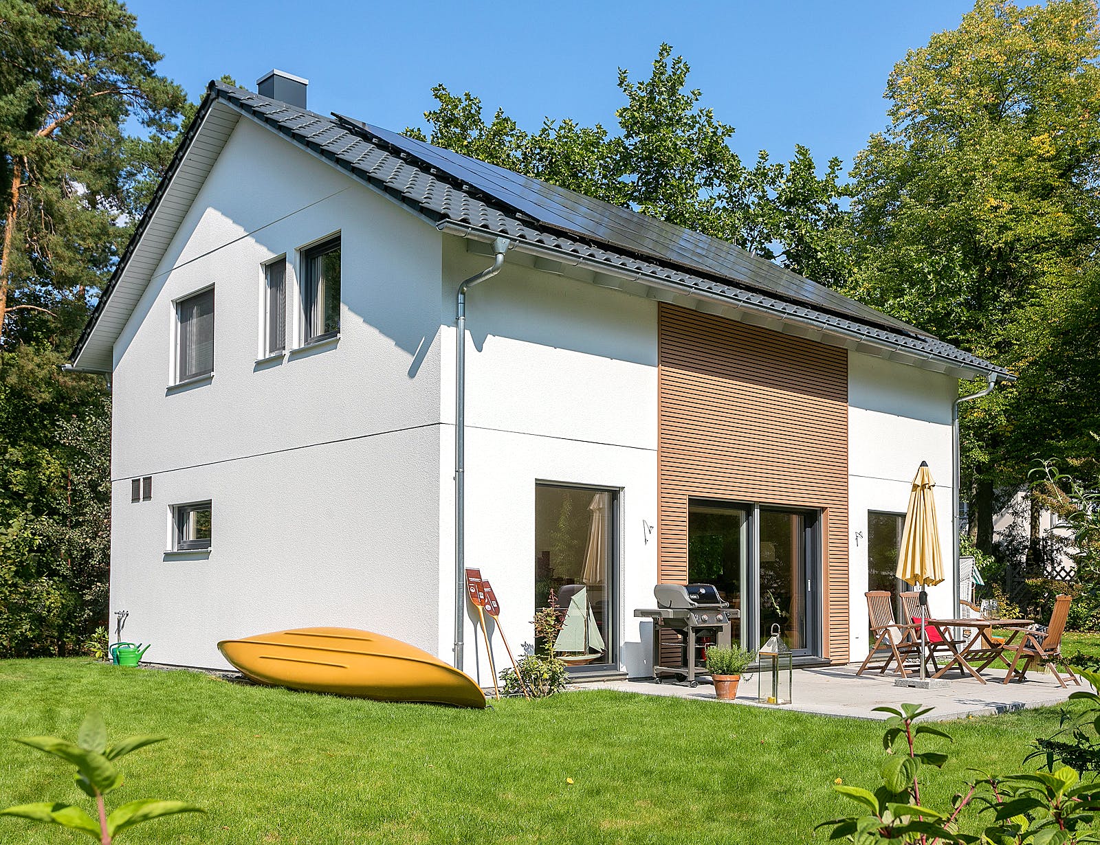 Fertighaus E 15-143.26 - Holz Fertighaus von SchwörerHaus Schlüsselfertig ab 417800€, Satteldach-Klassiker Außenansicht 1