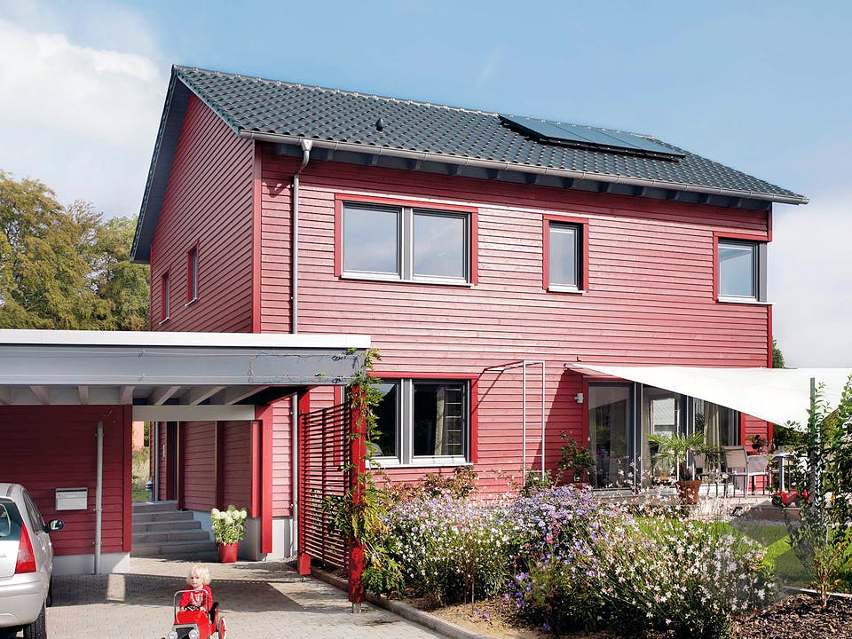 E 20-148.6 - Haus in rot von SchwörerHaus Außenansicht