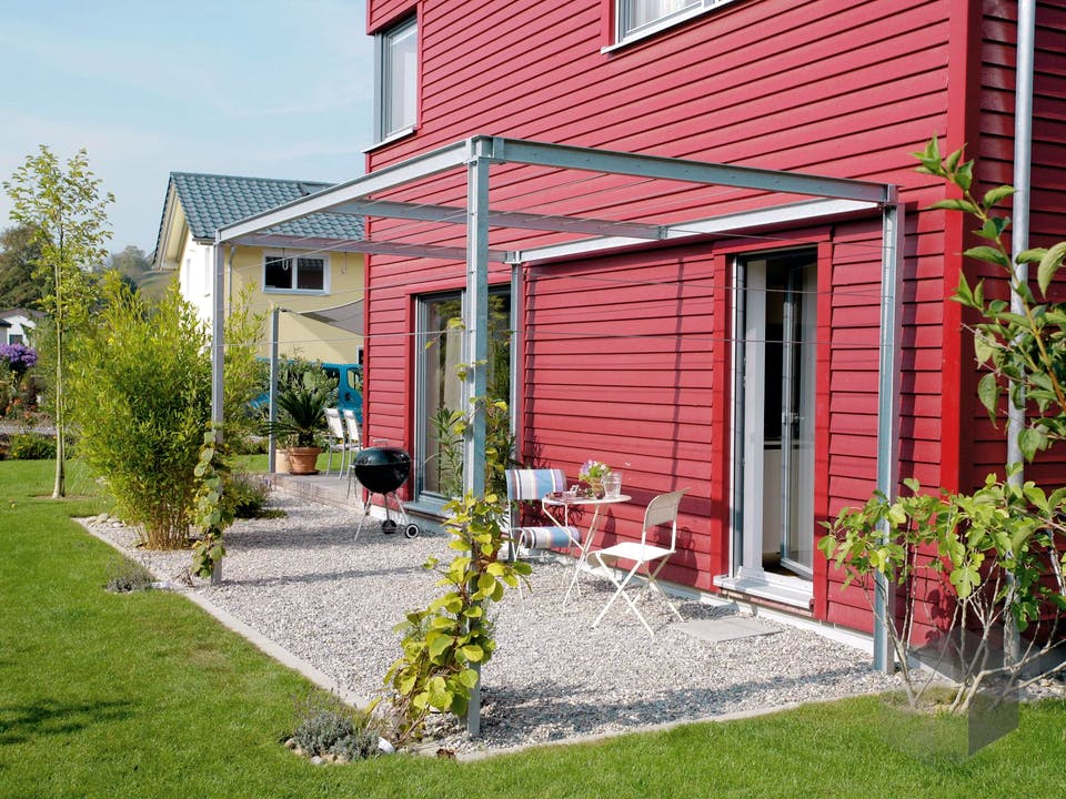 E 20-148.6 - Haus in rot von SchwörerHaus Außenansicht