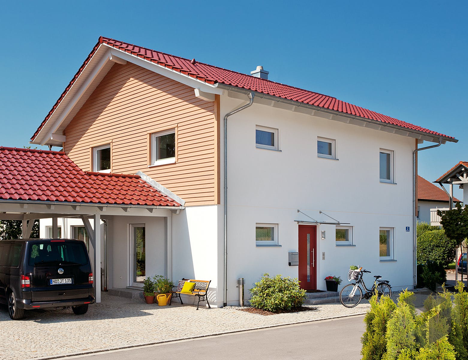 Einfamilienhaus E 20-164.3 - Haus mit Erker-Balkon von SchwörerHaus