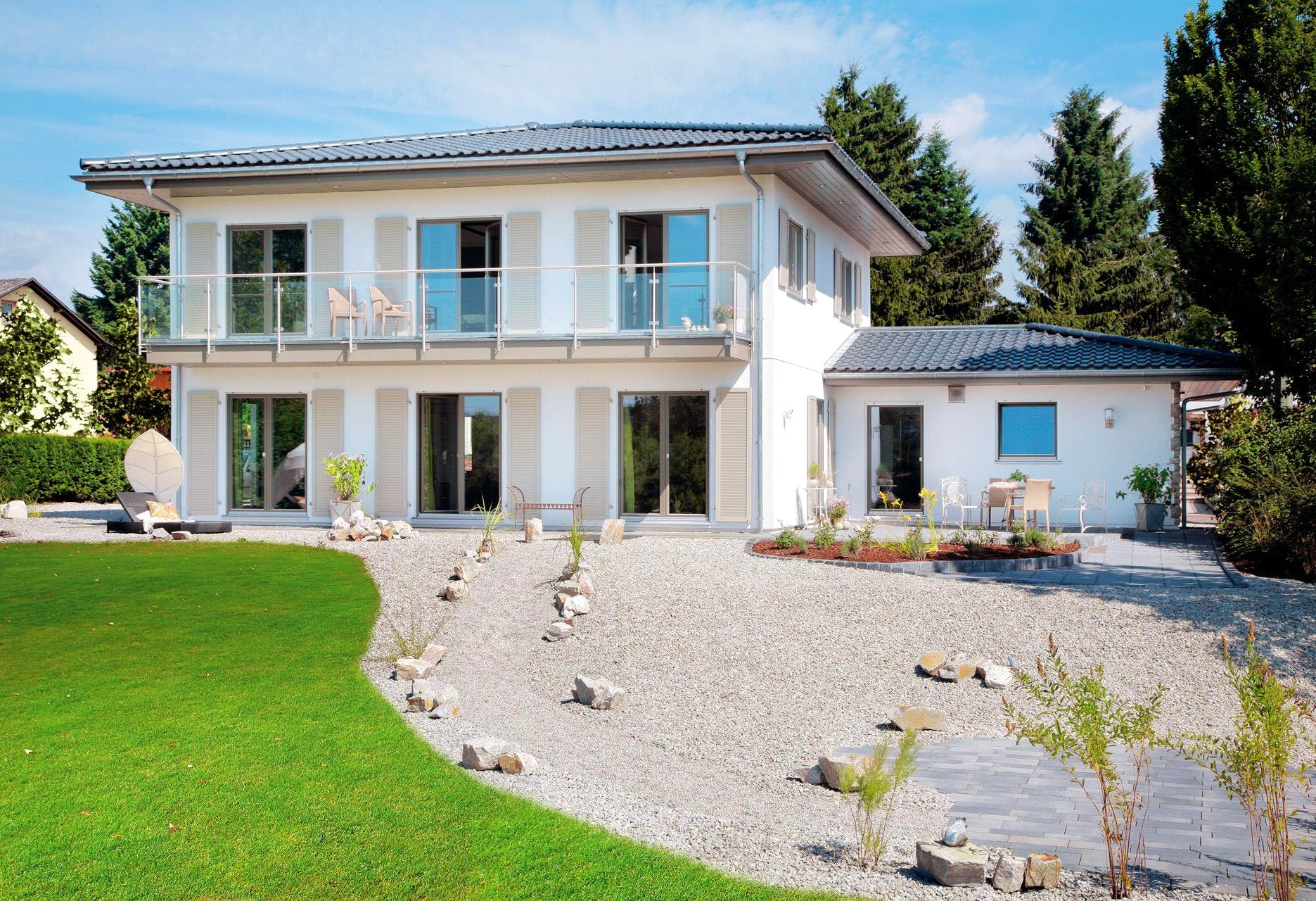 Fertighaus E 20-201.1 - Französischer Landhausstil von SchwörerHaus Schlüsselfertig ab 630700€, Stadtvilla Außenansicht 2