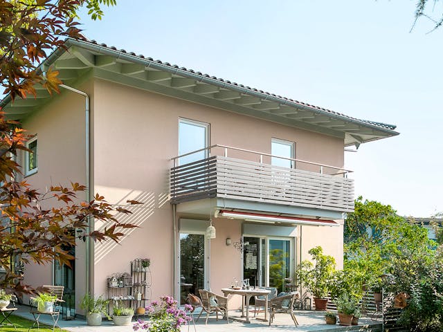 Fertighaus E 20-173.3 - Stadtvilla in Hanglage von SchwörerHaus Schlüsselfertig ab 477542€, Stadtvilla Außenansicht 2