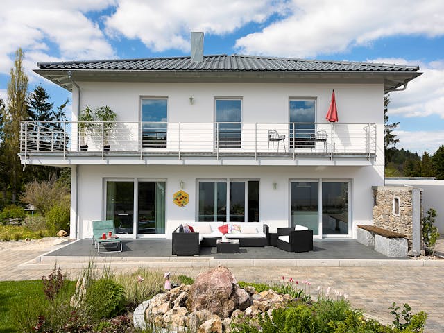 Fertighaus E 20-189.4 - Individuelle Stadtvilla nach eigenem Wunsch von SchwörerHaus, Außenansicht 3