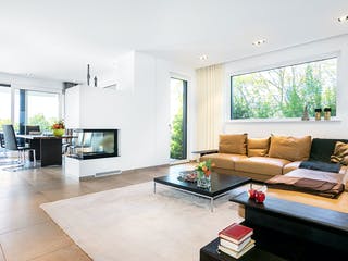 Fertighaus E 20-222.1 - Villa in Hanglage von SchwörerHaus Schlüsselfertig ab 1031805€, Cubushaus Innenansicht 1